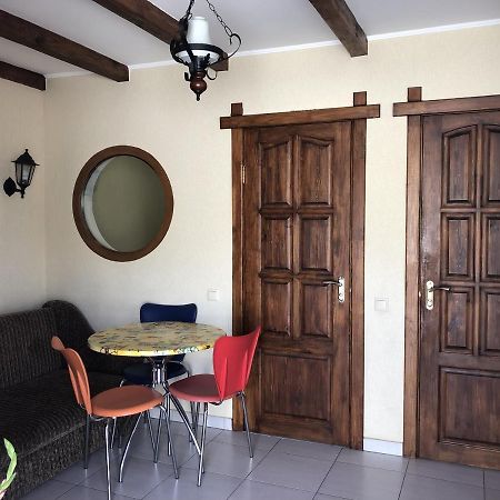 Apartments With Kitchen And Garden Kiev Buitenkant foto