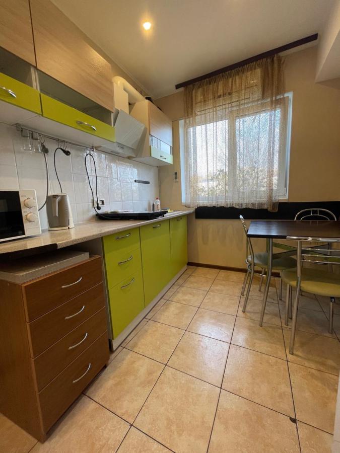 Apartments With Kitchen And Garden Kiev Buitenkant foto